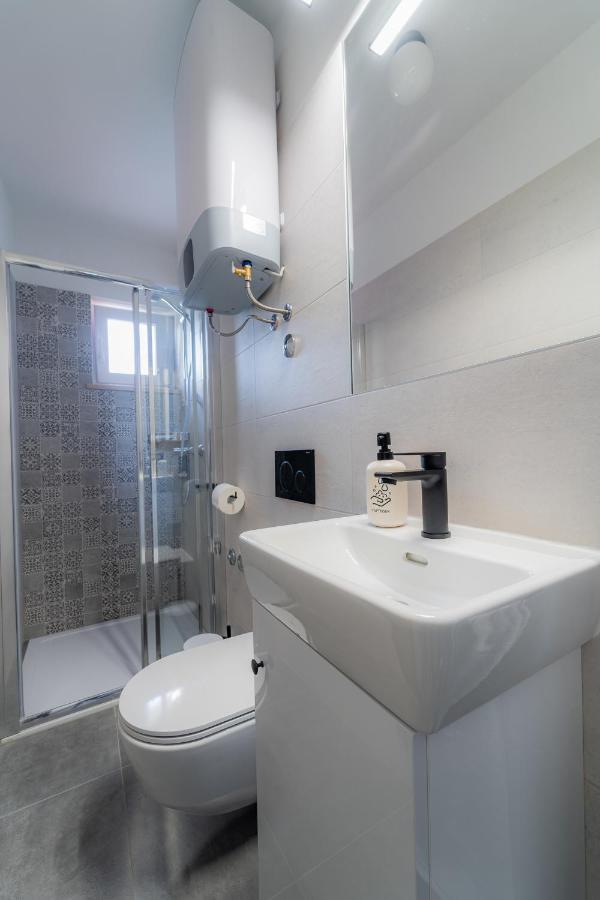 Luxury Apartment Laluna Kamen 外观 照片