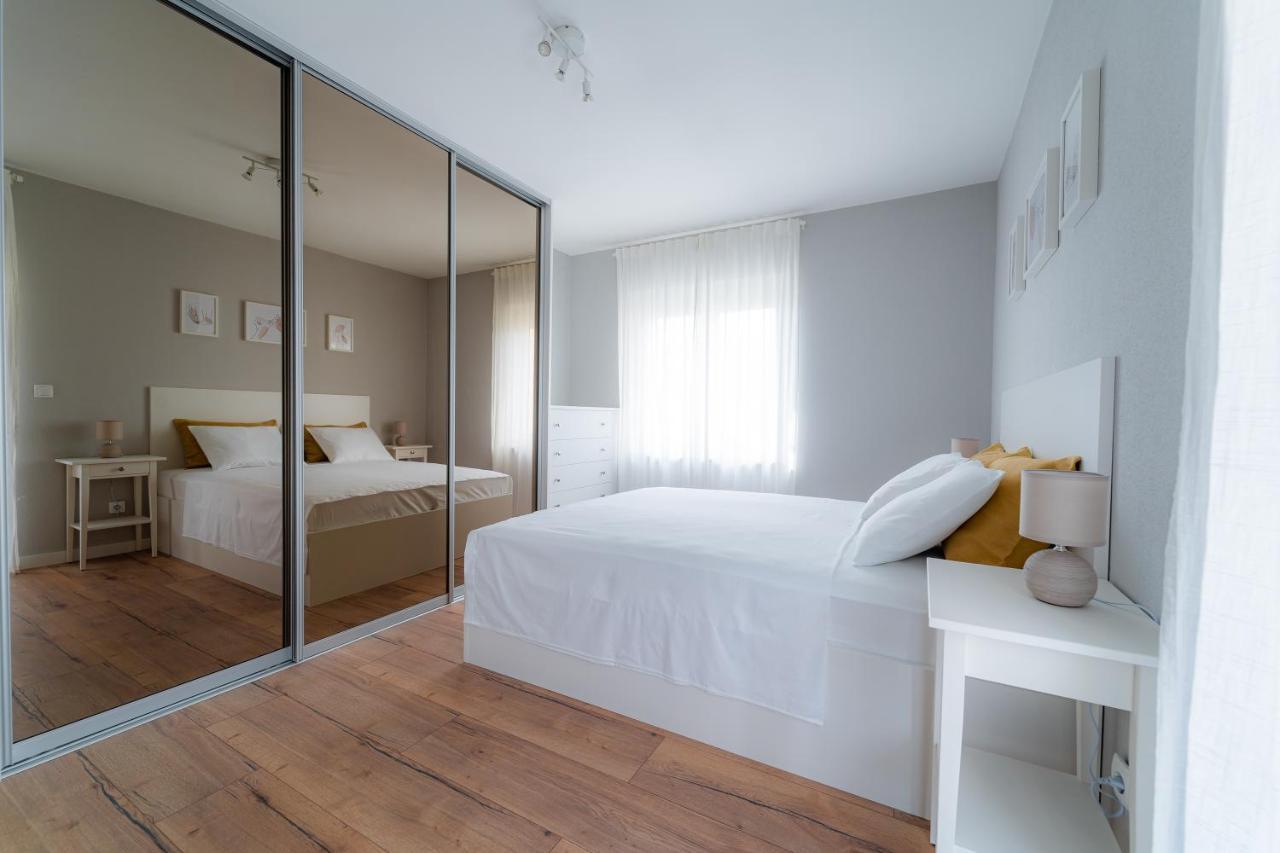 Luxury Apartment Laluna Kamen 外观 照片