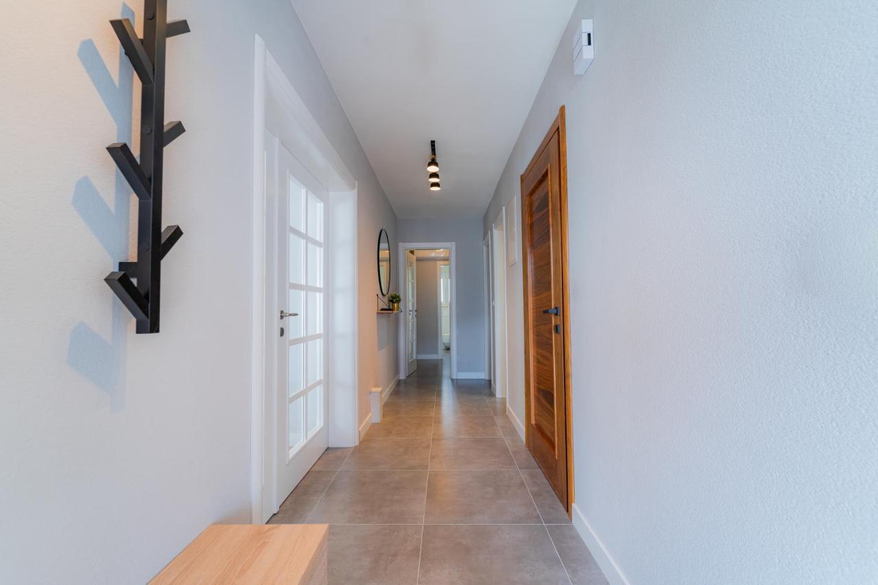 Luxury Apartment Laluna Kamen 外观 照片