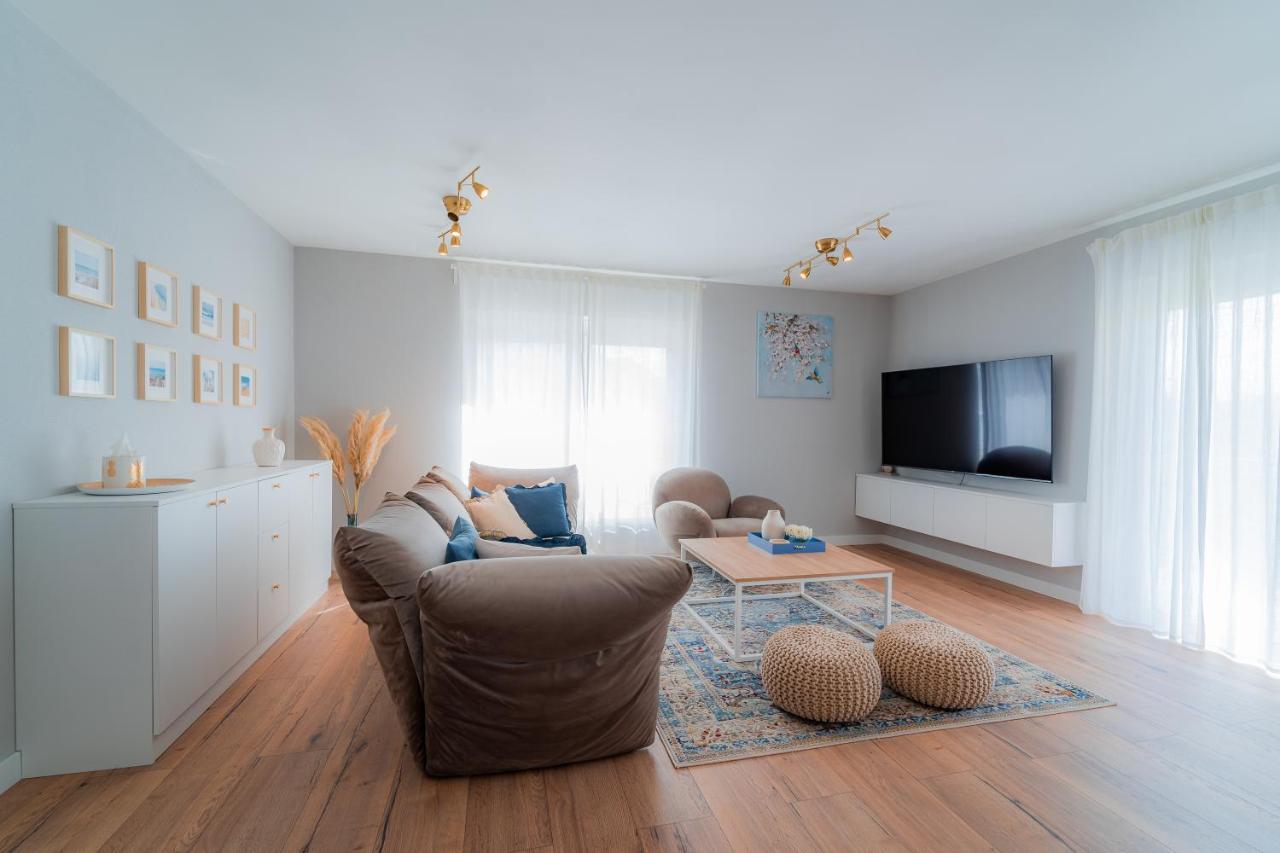 Luxury Apartment Laluna Kamen 外观 照片